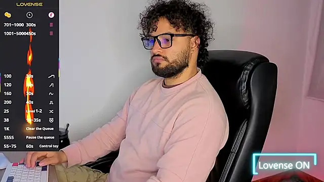 Snapshot of Ernesto-Rodriguez82 chatting on 10-14-25, 03:07 Ernesto-Rodriguez82 online show from 10-14-25, 03:07