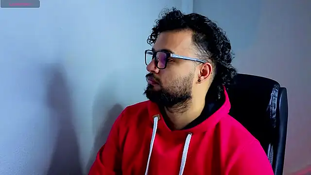 Snapshot of Ernesto-Rodriguez82 chatting on 10-17-25, 04:59 Ernesto-Rodriguez82 online show from 10-17-25, 04:59