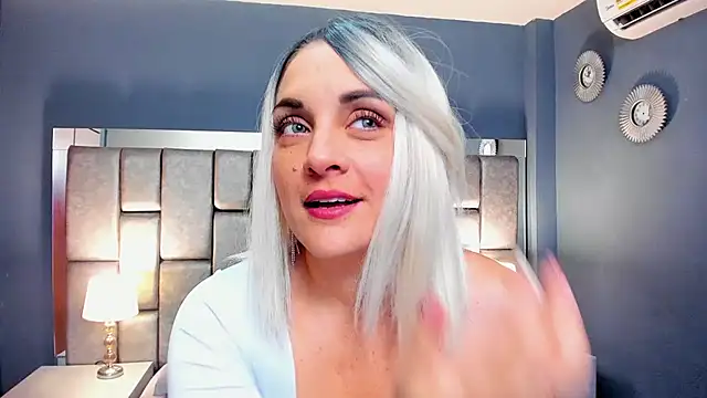 Cata Joness online show from 09-09-25, 04:34