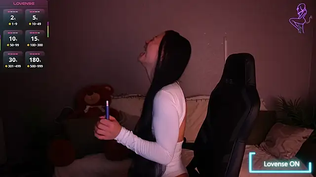 Snapshot of FataleNellie chatting on 02-12-26, 10:49 FataleNellie online show from 02-12-26, 10:49