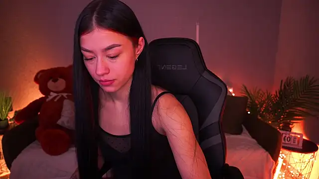 Snapshot of FataleNellie chatting on 03-09-26, 09:41 FataleNellie online show from 03-09-26, 09:41