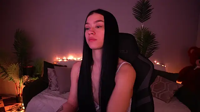 Snapshot of FataleNellie chatting on 03-26-26, 09:53 FataleNellie online show from 03-26-26, 09:53