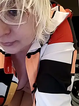 VikaKing online show from 12-16-25, 05:07