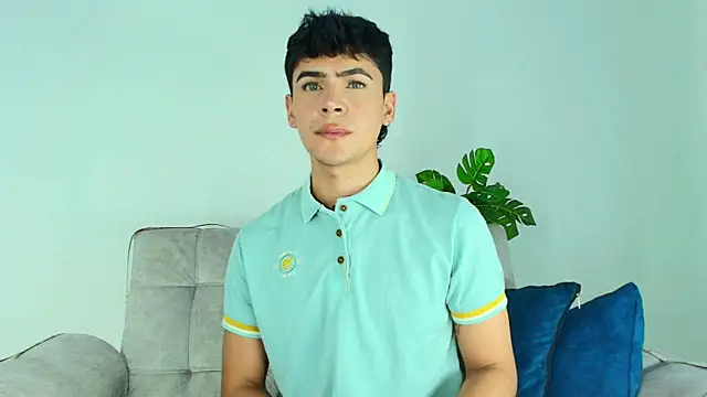 CamiiGuzmanX online show from 09-27-25, 08:14