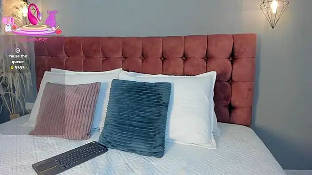 Tania 77  online show from 10-24-25, 12:34