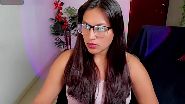 Cameroon-Diaz online show from 02-07-26, 01:48