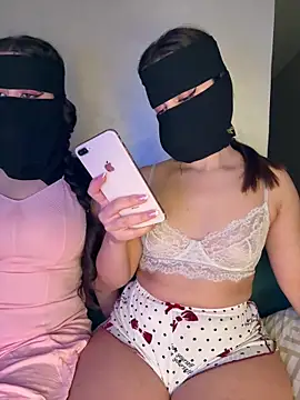 Snapshot of Elina-Marina chatting on 10-01-25, 10:43 Elina-Marina online show from 10-01-25, 10:43