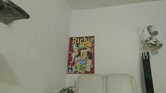 Thomasjons  online show from 11-21-25, 02:32