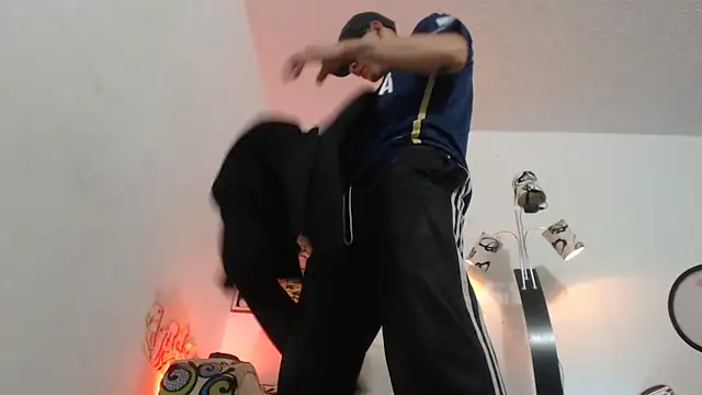 Thomasjons  online show from 03-17-26, 02:38