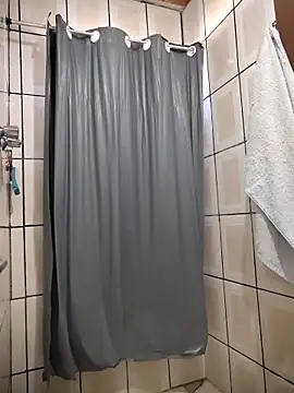 Snapshot of Dicksweet25 chatting on 10-01-25, 05:19 Dicksweet25 online show from 10-01-25, 05:19