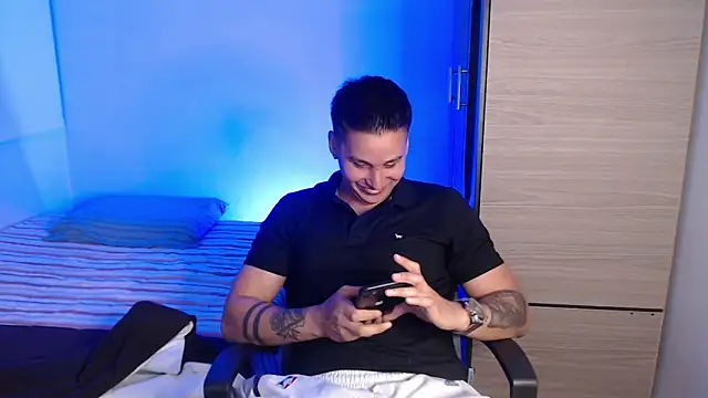 Snapshot of valentinosex1 chatting on 03-05-26, 11:34 valentinosex1 online show from 03-05-26, 11:34