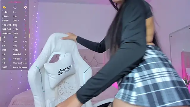 kim dreams18 online show from 10-31-25, 12:00