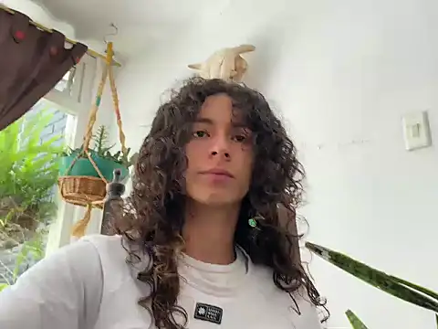 camille delrey online show from 10-26-25, 06:03