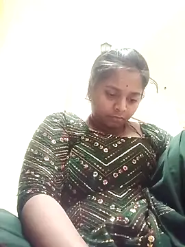 Hot crety online show from 12-20-25, 03:19