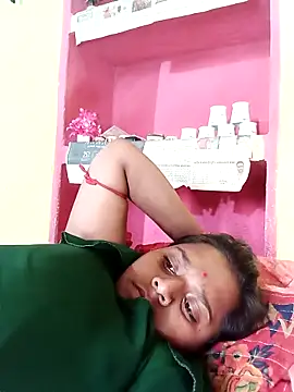 Snapshot of Hot_crety chatting on 04-15-26, 06:53 Hot crety online show from 04-15-26, 06:53