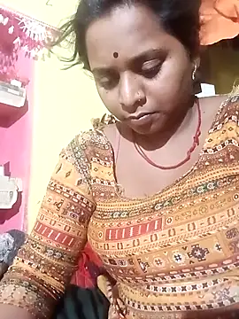 Snapshot of Hot_crety chatting on 04-22-26, 07:59 Hot crety online show from 04-22-26, 07:59