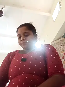 Snapshot of Hot_crety chatting on 06-30-26, 05:52 Hot crety online show from 06-30-26, 05:52