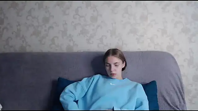 Snapshot of HitGyrl chatting on 11-07-25, 08:03 HitGyrl online show from 11-07-25, 08:03