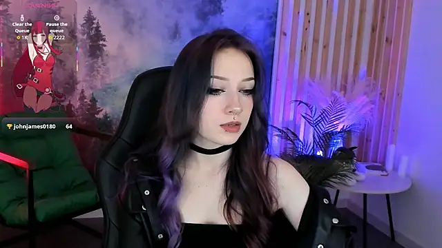 LiliLuna online show from 11-06-25, 01:12