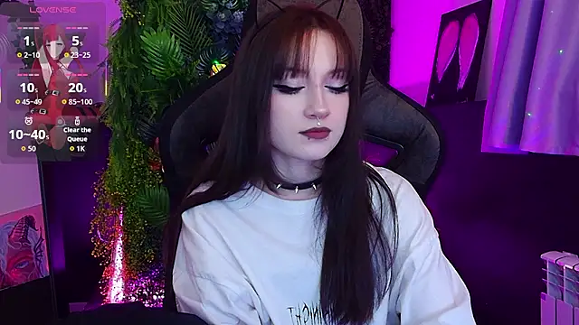 LiliLuna online show from 02-25-26, 12:59