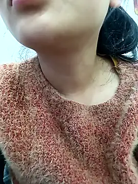 MinhChauXXX19 online show from 01-06-26, 03:43