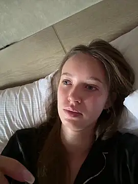 ElliRose online show from 10-24-25, 02:41