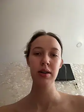 ElliRose online show from 02-04-26, 06:19