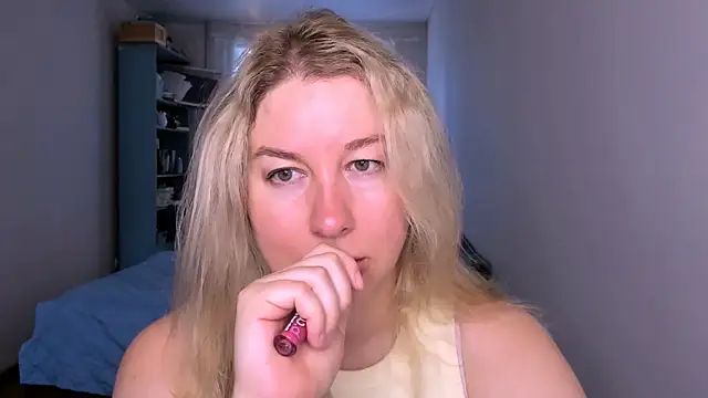 NancySanders online show from 06-22-26, 04:42