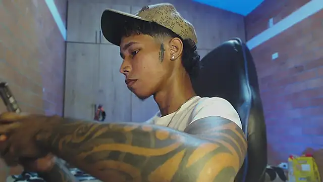 James rufin online show from 09-25-25, 01:09