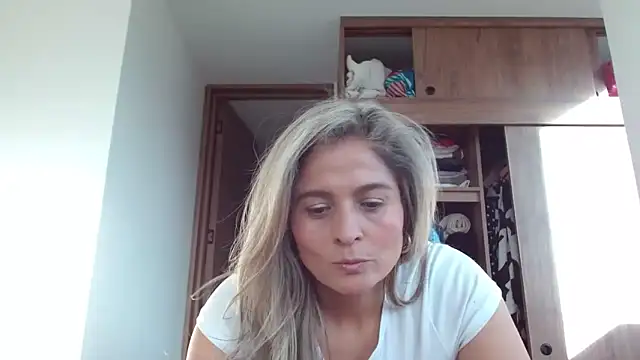 linda-mature43 online show from 09-13-25, 10:09