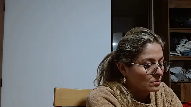 linda-mature43 online show from 10-17-25, 01:20