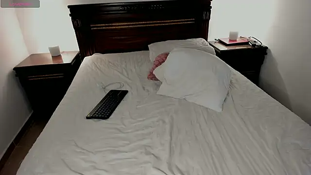 Victoriaa Adams online show from 09-08-25, 03:00