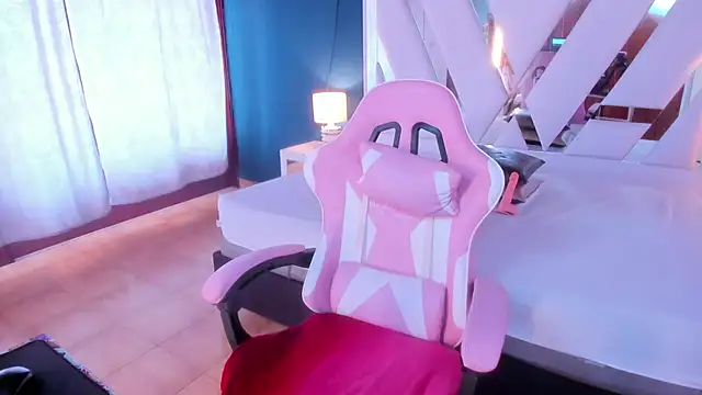 mia kinky1 online show from 10-13-25, 06:19