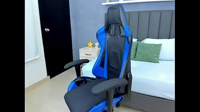 anagil  online show from 10-23-25, 01:21