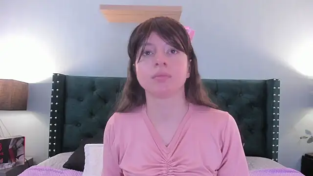 Snapshot of VioletaNova chatting on 05-11-26, 02:45 VioletaNova online show from 05-11-26, 02:45