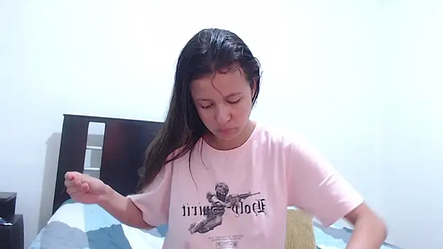 Snapshot of nathaly_jones_ chatting on 09-29-25, 12:21 nathaly jones online show from 09-29-25, 12:21