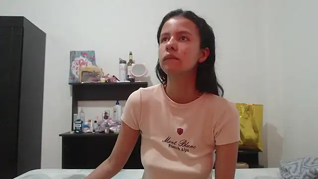 nathaly jones  online show from 06-15-26, 12:29