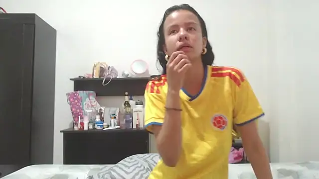nathaly jones  online show from 06-17-26, 12:18