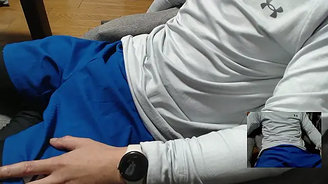 Snapshot of Yasu2000 chatting on 12-20-25, 01:56 Yasu2000 online show from 12-20-25, 01:56