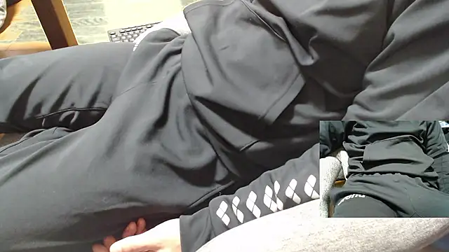 Snapshot of Yasu2000 chatting on 01-17-26, 01:21 Yasu2000 online show from 01-17-26, 01:21