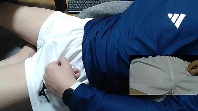 Snapshot of Yasu2000 chatting on 02-06-26, 12:48 Yasu2000 online show from 02-06-26, 12:48