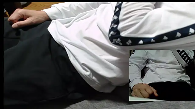 Yasu2000 online show from 05-10-26, 12:49