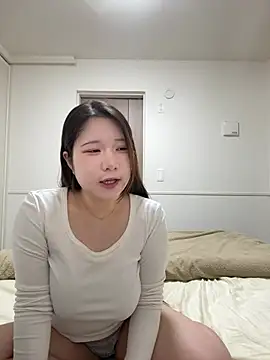 Snapshot of _YUNOo0_ chatting on 05-13-26, 12:35 YUNOo0 online show from 05-13-26, 12:35