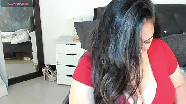 MiaHermosa online show from 11-05-25, 07:52