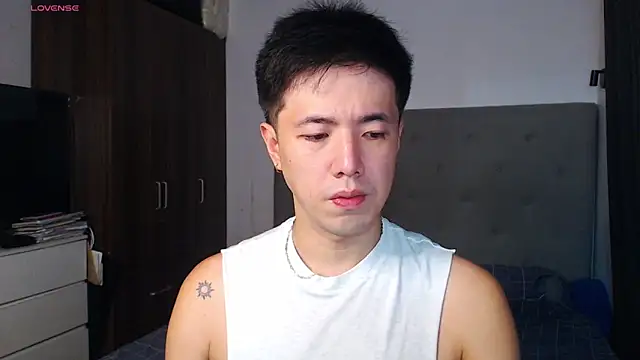 Snapshot of Addictiveboi chatting on 02-28-26, 04:24 Addictiveboi online show from 02-28-26, 04:24