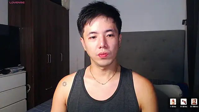 Snapshot of Addictiveboi chatting on 03-05-26, 02:40 Addictiveboi online show from 03-05-26, 02:40