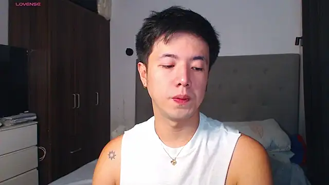 Snapshot of Addictiveboi chatting on 03-22-26, 06:17 Addictiveboi online show from 03-22-26, 06:17