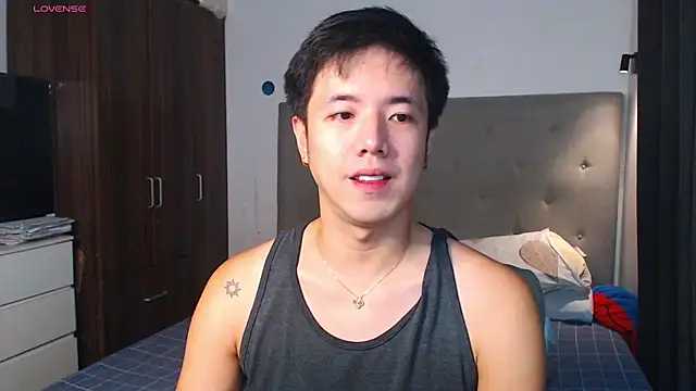 Snapshot of Addictiveboi chatting on 03-26-26, 01:11 Addictiveboi online show from 03-26-26, 01:11