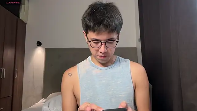 Addictiveboi online show from 06-03-26, 03:42