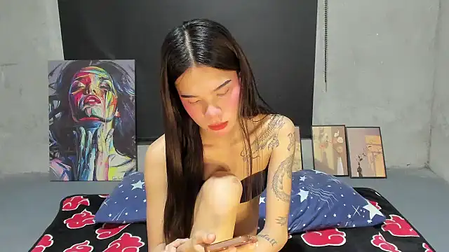 Colette Thompson online show from 01-12-26, 03:06